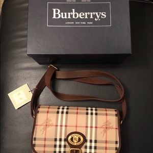 Burberry’s bag crossbody